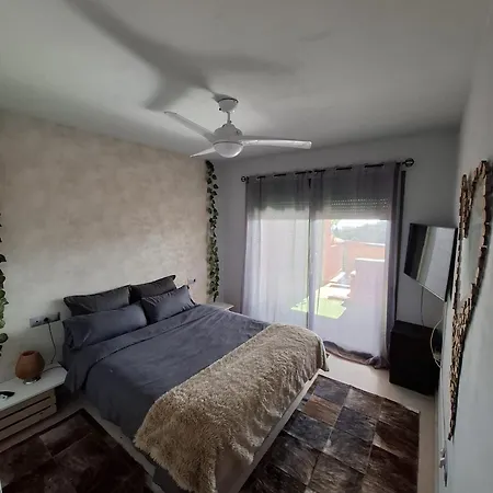 アパート La Alondra フエンヒロラ