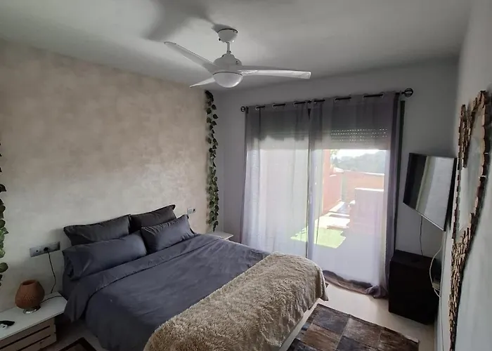 アパート La Alondra フエンヒロラ